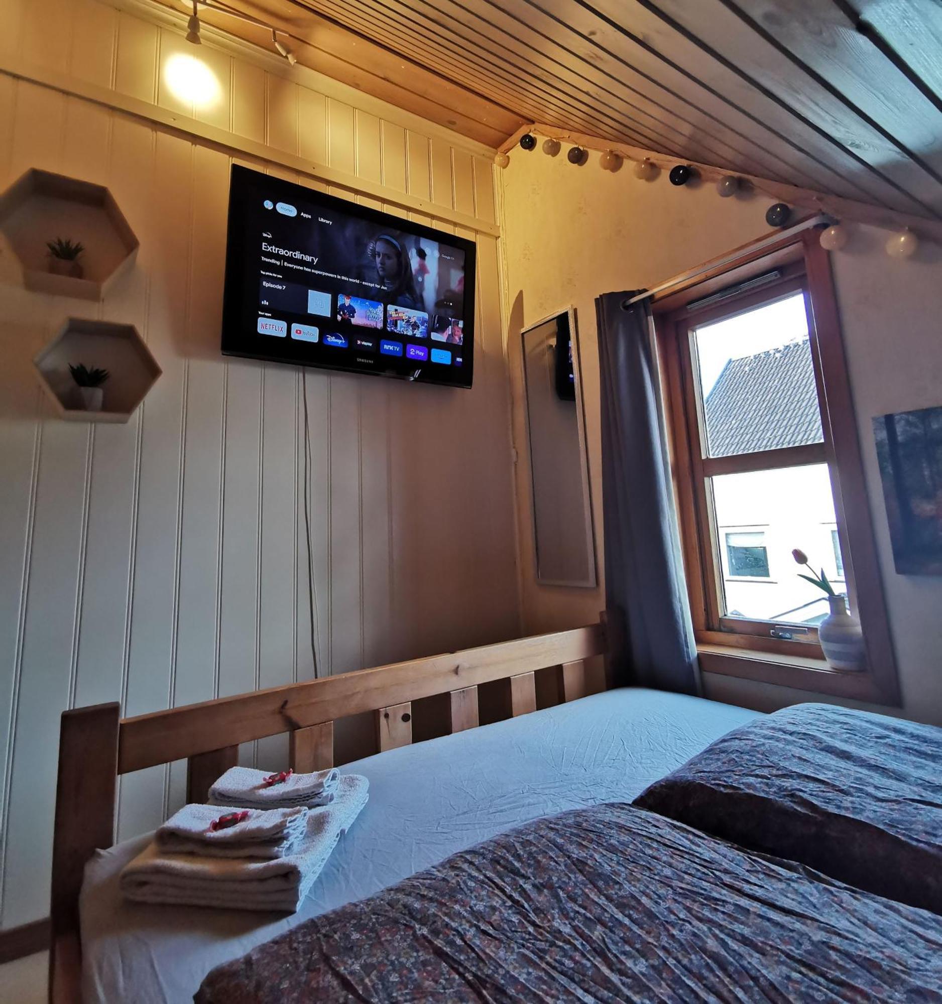 סאנדפיורד Mikael'S Bed & Spa Apartment מראה חיצוני תמונה